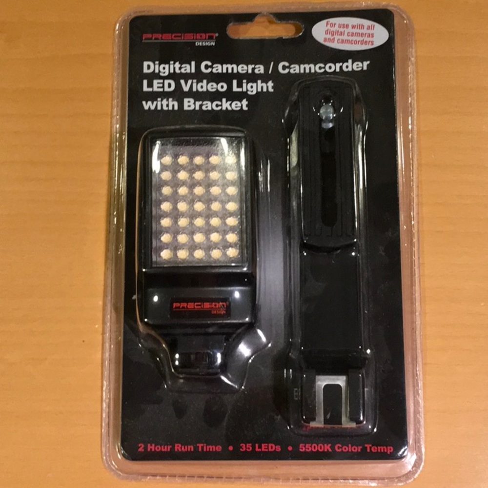 LED Video Light & Bracket - Picture 2 of 8